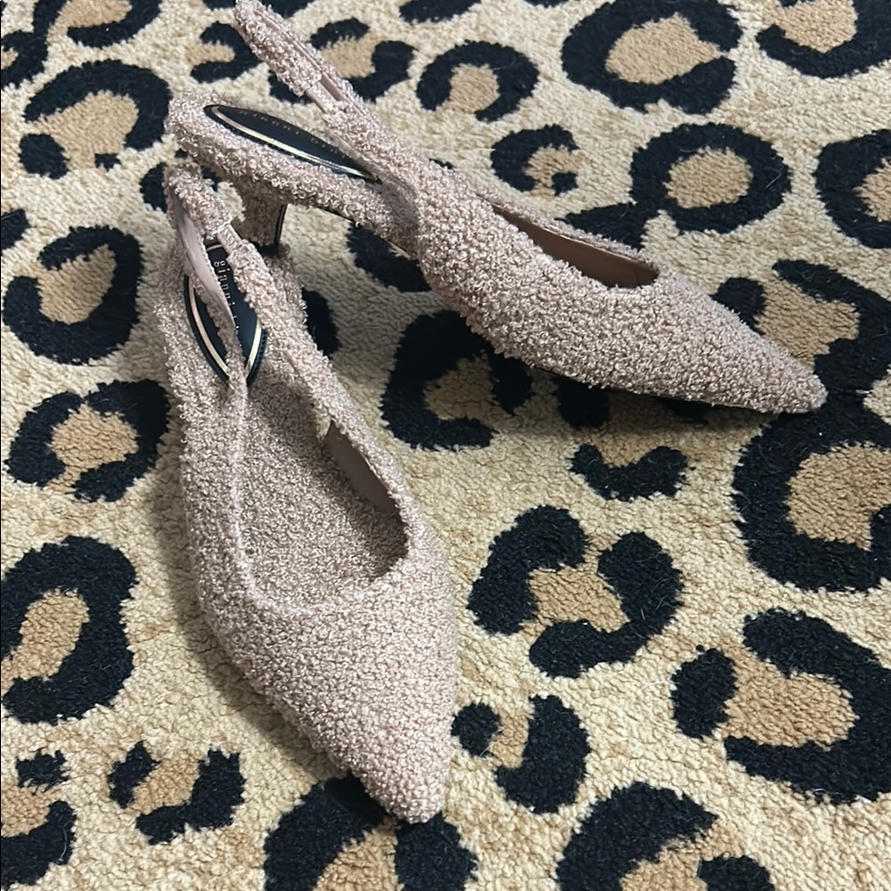 ‼️SOLD‼️Gianni Bini Tan Slingback Heels with Kitten Heel